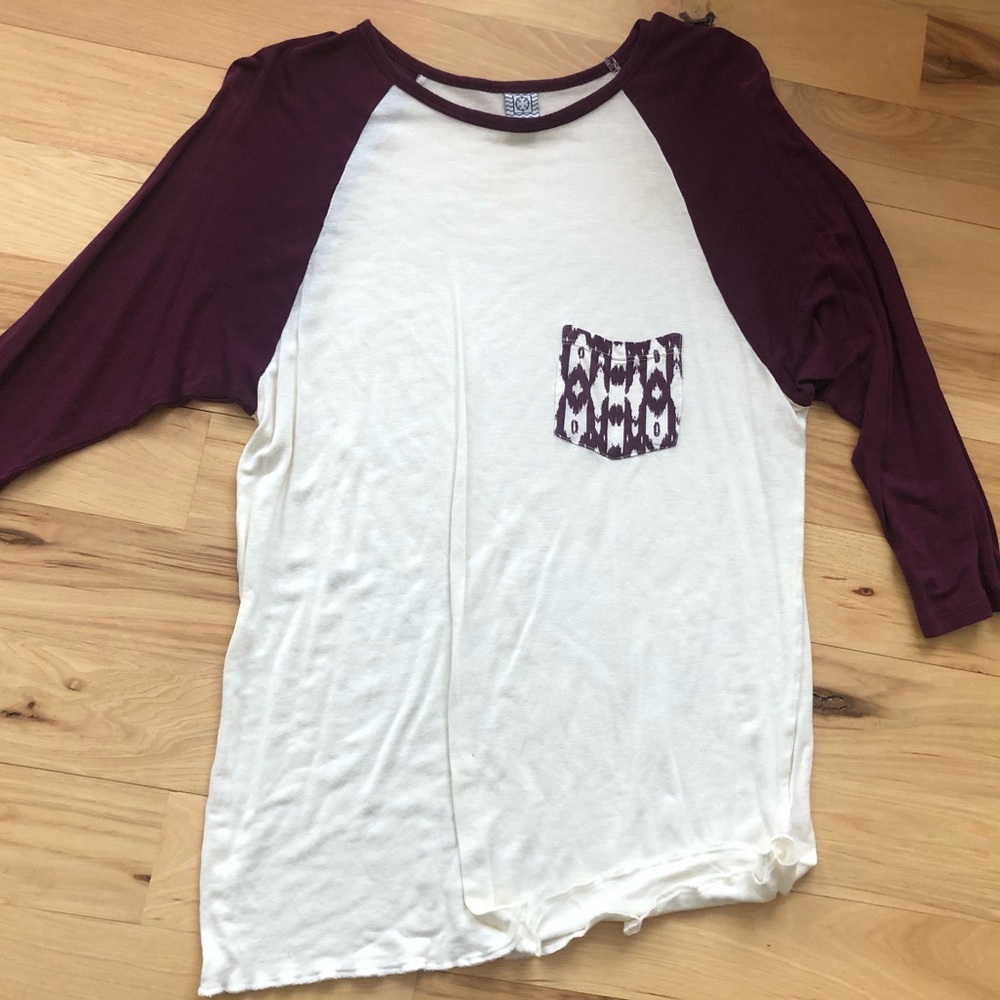 Three quarter sleeve t-shirt